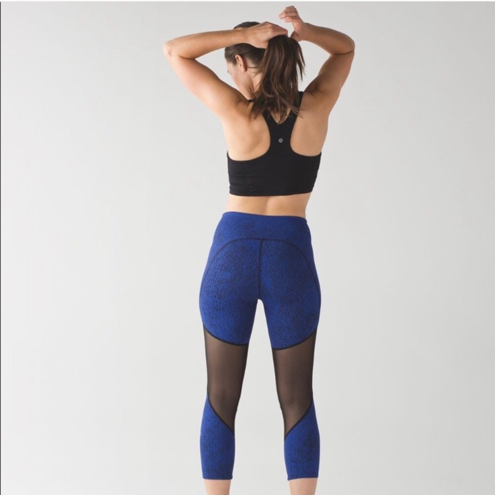Lululemon Rush Hour 21” Crop in Jacquard Blue